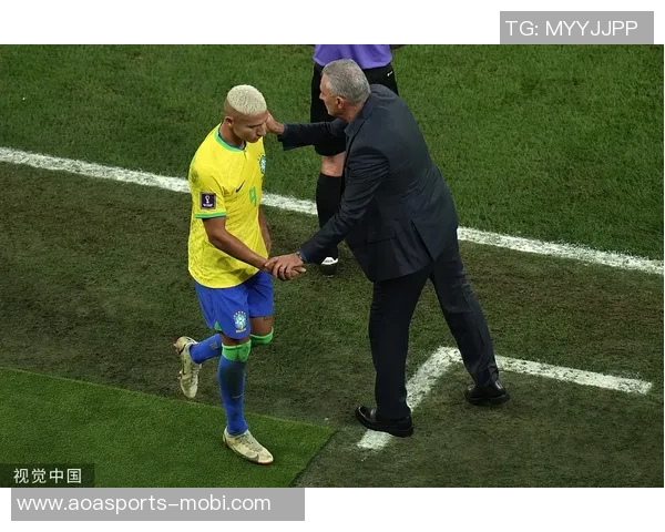 维尼修斯遭遇裁判争议认为自己在比赛中受到不公正对待